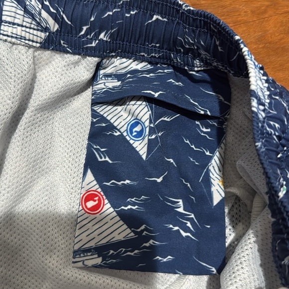 Vineyard Vines Navy Sailboat Swim Shorts large size 16 - Picture 7 of 10